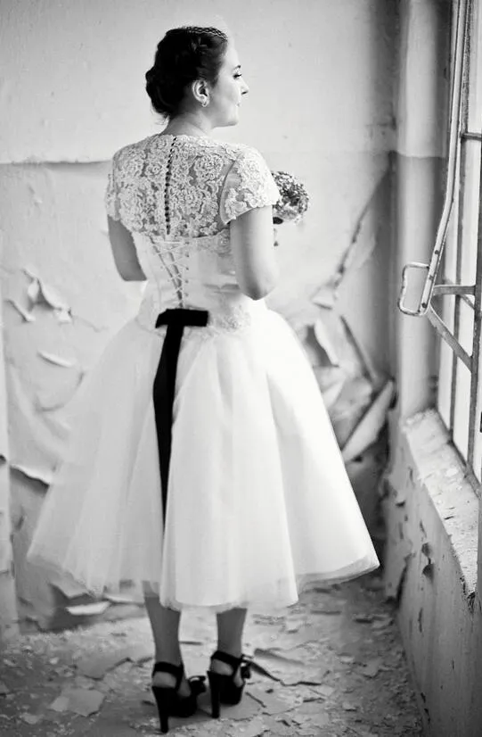 Vintage Style Tea Length Wedding Dress for Older Brides,20111762