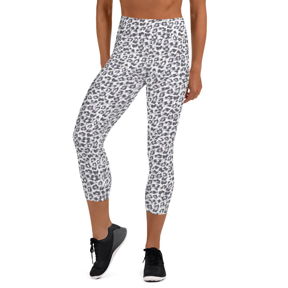 Yoga Capri Leggings in Snow Leopard